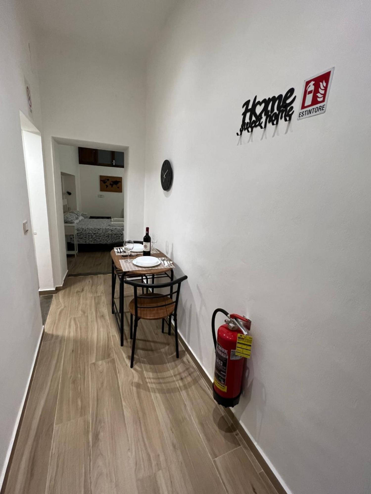 Al 106 Apartment Free Wi-Fi 5 Min Dalla Stazione 프라토 외부 사진